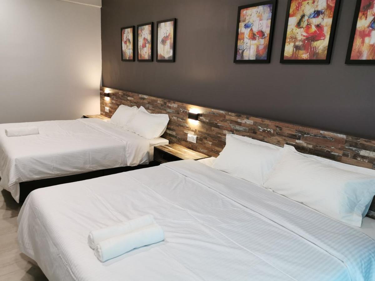 L Hotel Simpang Renggam Buitenkant foto